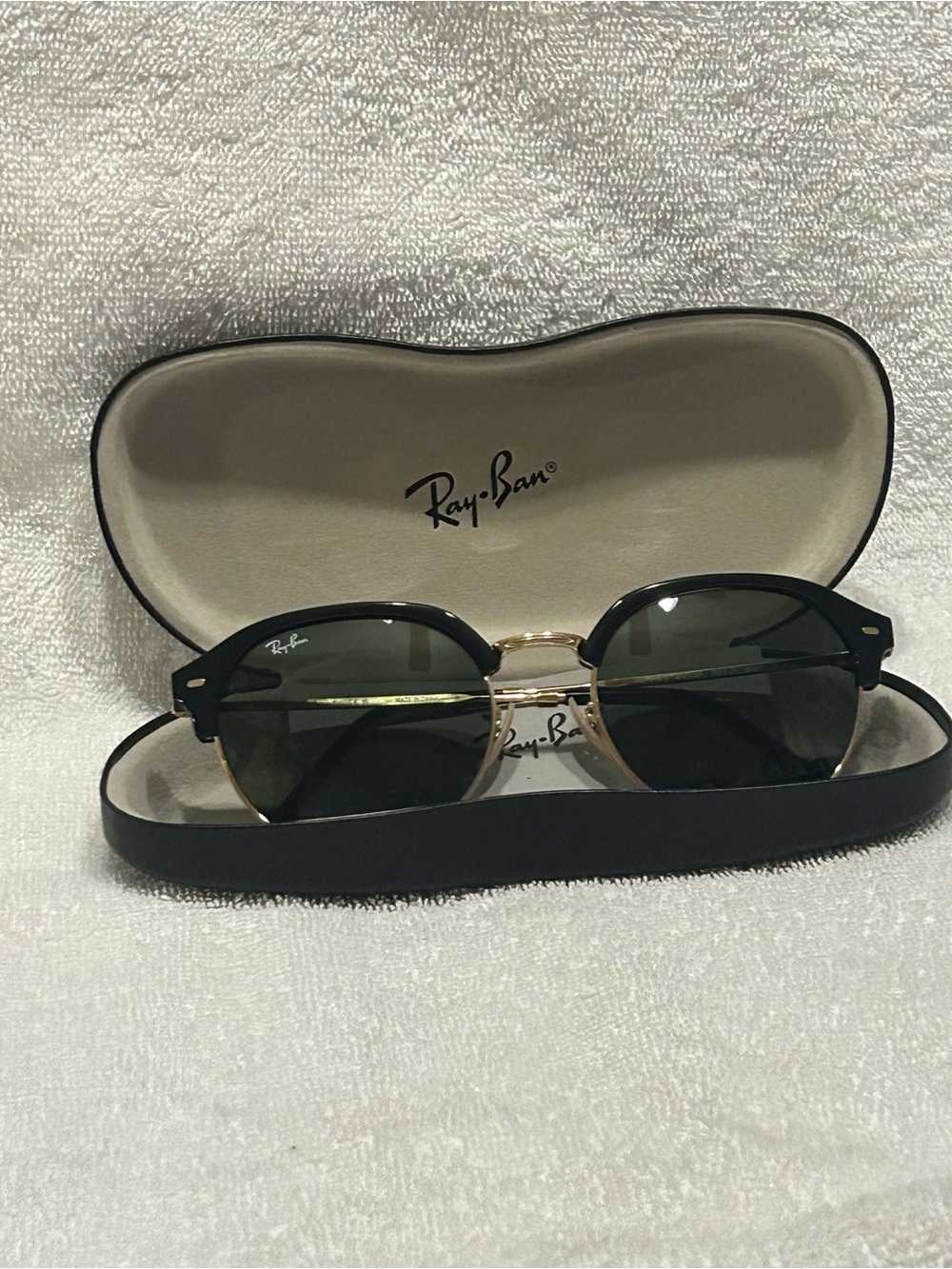 Authentic Ray-Ban RB 4429 Sunglasses in Black